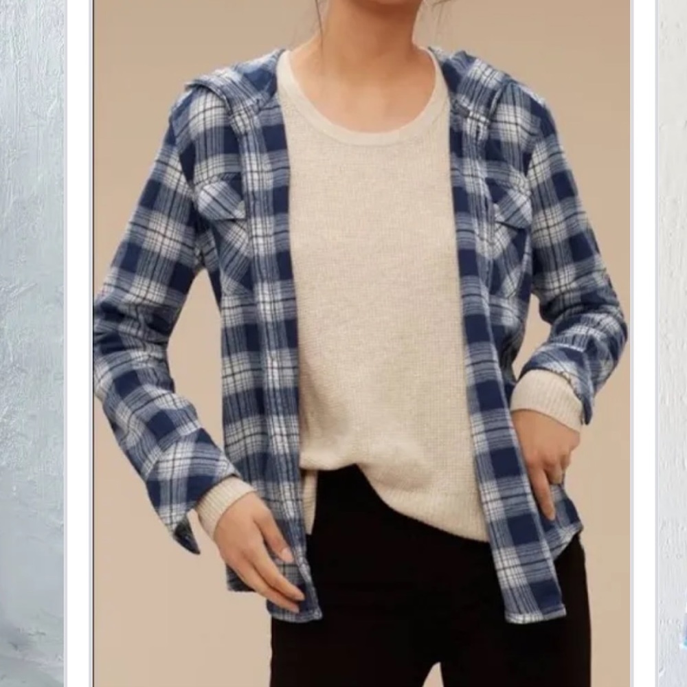 Aritzia TNA Hidalgo Plaid Flannel Button Down Hoodie, Size L